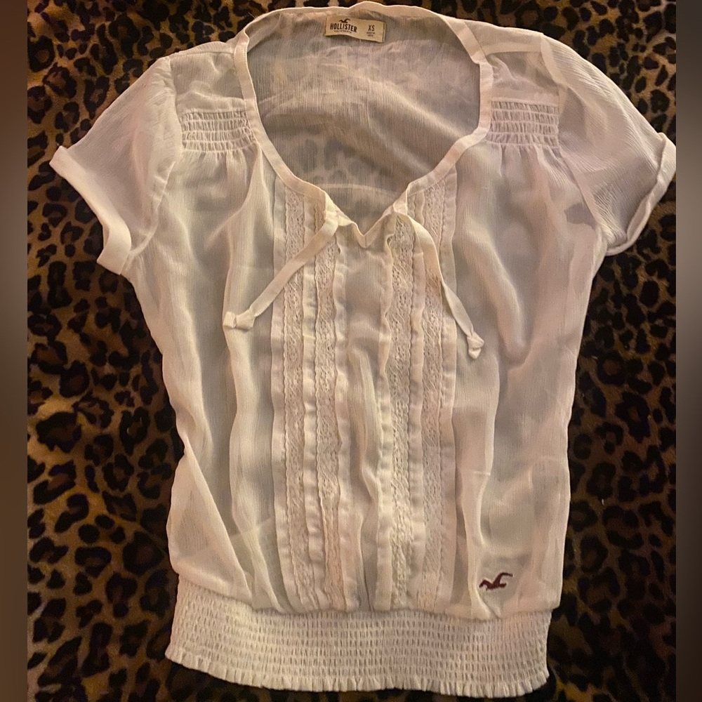 Y2K vntg Hollister White Sheer Blouse 🐞